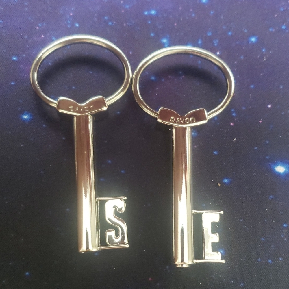 Vintage AVON 'S' & 'E' Initial Keychains